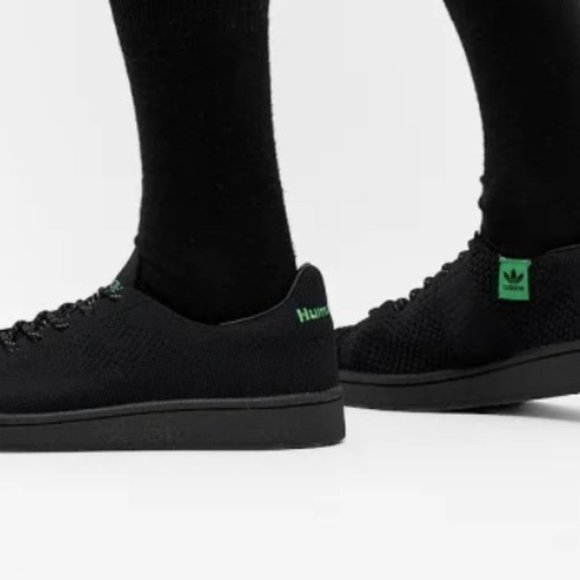 Adidas x Pharrell Williams GX0195  Superstar Primeknit Sneaker Shoe Black - Picture 2 of 6